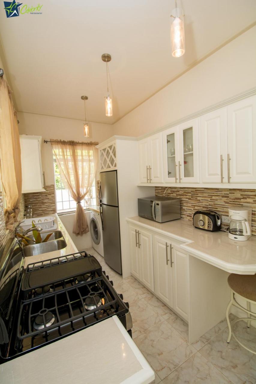 Beach Nest Apt. 2 Bridgetown Buitenkant foto