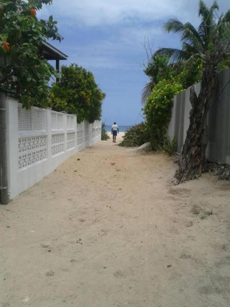 Beach Nest Apt. 2 Bridgetown Buitenkant foto